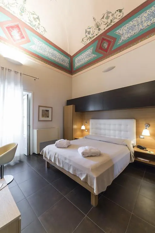 Hotel Novecento Scicli 4*,
