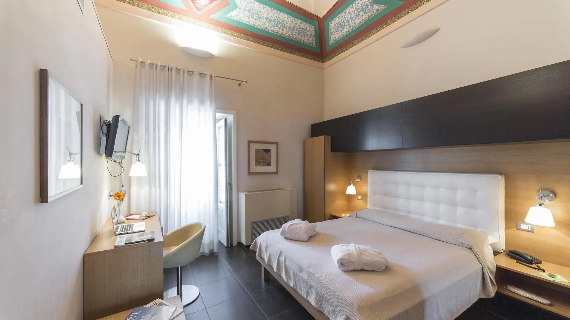 Hotel Novecento Scicli 4*,