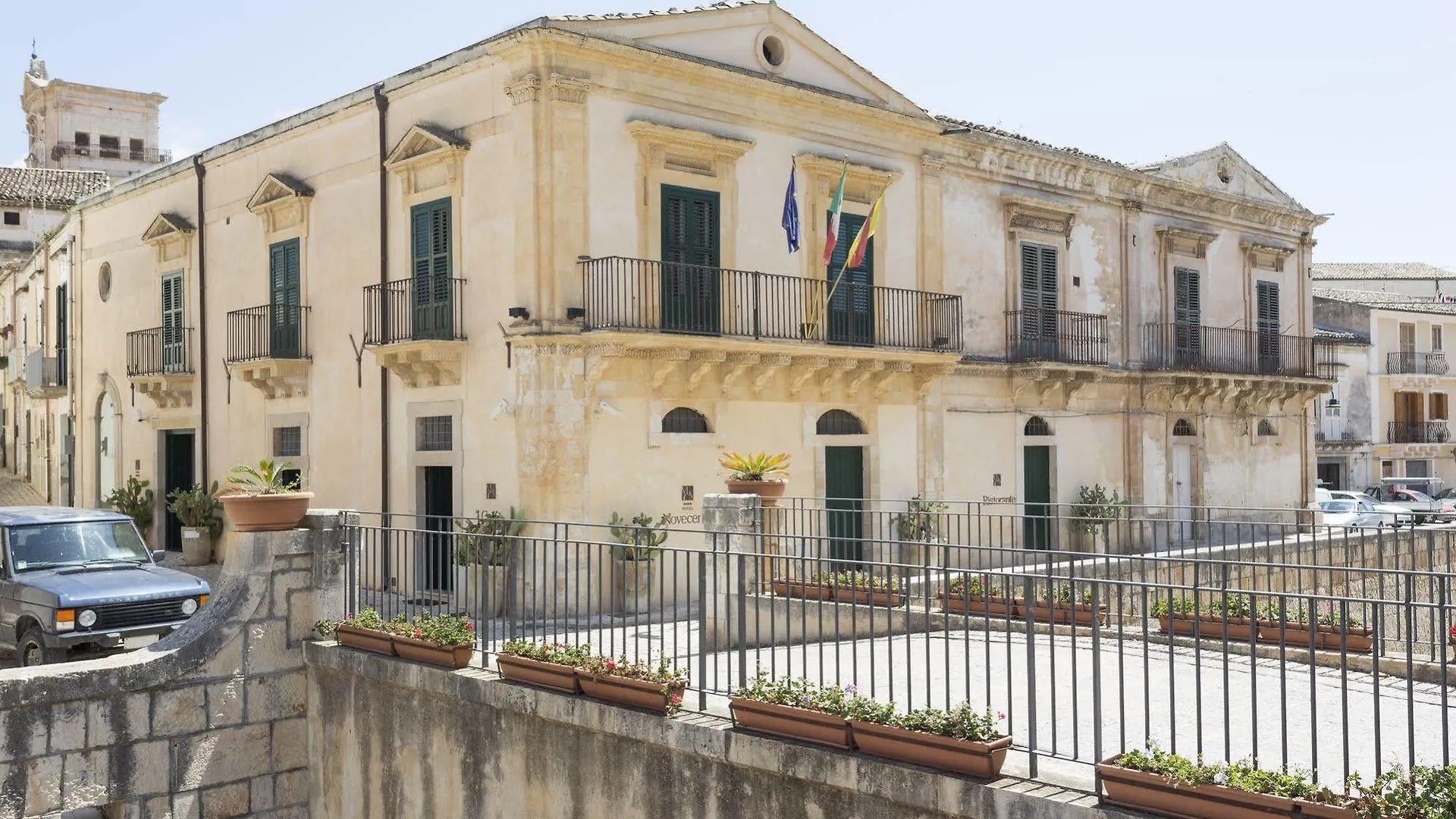 Hotel Novecento Scicli 4*,  Italien